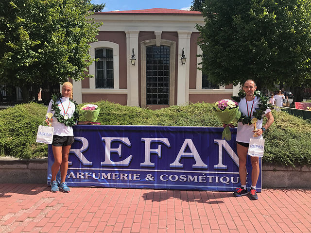 Победителите в маратон Съединение с подаръци от REFAN