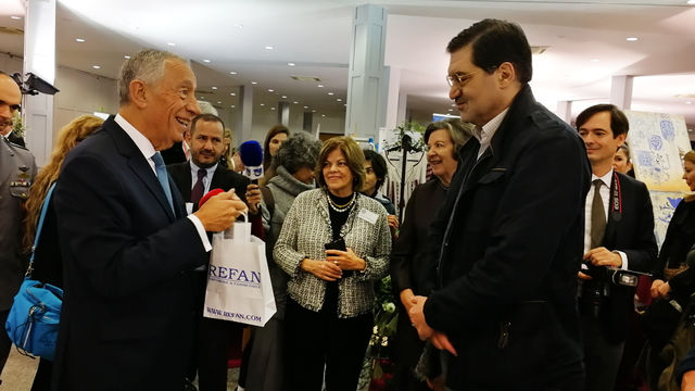 Португалският президент остана впечатлен от продуктите на REFAN по време на благотворителен дипломатически базар в Лисабон