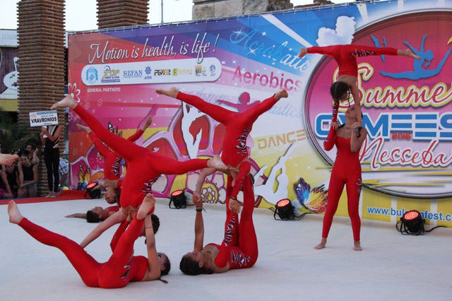 REFAN подкрепи млади гимнастици от цял свят в Несебър