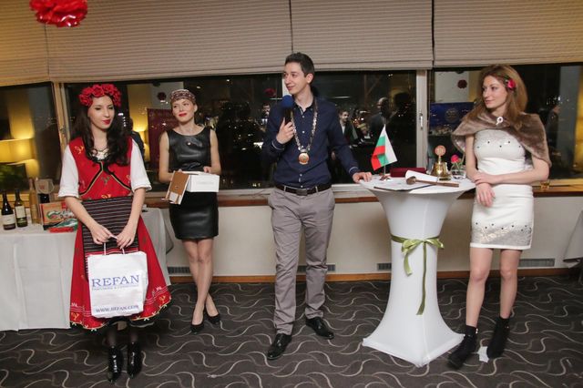 Награди  от  „Рефан България“  раздаде  на благотворително  събитие Ротаракт Клуб София Балкан