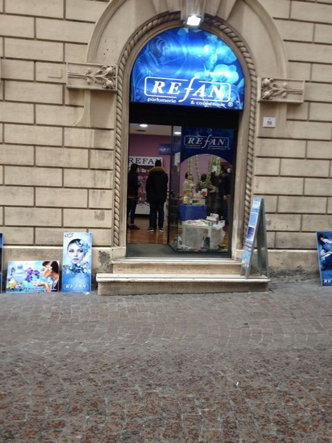 Магазин REFAN в гр. Терамо, Италия с първи рожден ден