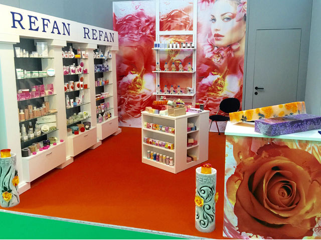 REFAN с атрактивен щанд на световното изложение за козметика в Болоня